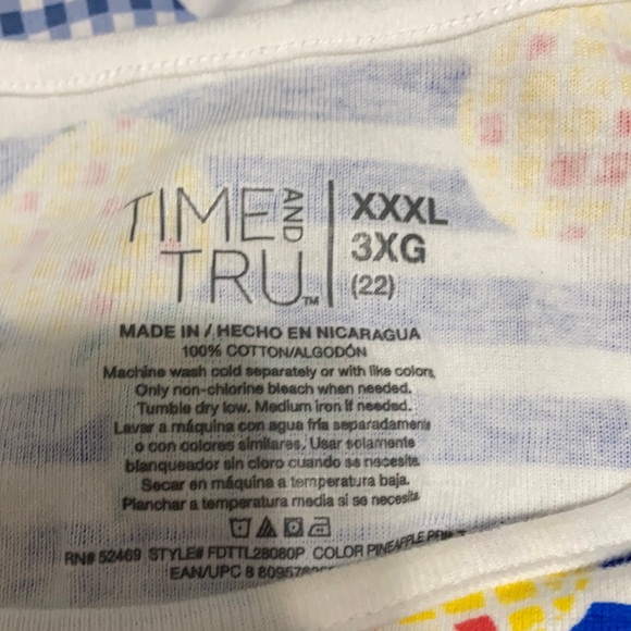 Ladies short sleeved pineapple designed top. - Picture 2 of 3